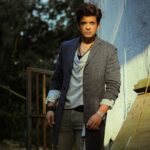 Karan Kundrra Instagram - and last but not the least I’d like to thank me ;) style: @anusoru shot: @that.nikhil hair: @elvisvaaz makeup: @makeupbymangesh