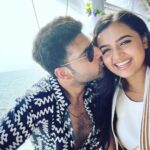 Karan Kundrra Instagram - teri choti choti khushiyaan.. tere fazool ke dramme.. tera haqq jataane ka tareeqa.. tere spectacular scale ke shaq.. tere chote mote sapne aur mere badey badey jawaab.. teri ajeeb daastaan ne jeena sikha diya iss fakir ko..! 🧿