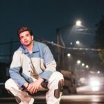 Karan Kundrra Instagram - waqt ki khaasiyat yahi hai.. sabka aata hai.. kal tumhara tha.. aaj mera hai..! #HarMaidanFateh Styled by: @dollaypop Asst: @deepanshigoell @singlasahab04 @_trisha.nair_ Jacket - @farakwear Pants - @siddhantagrawallabel @nidhimihirpr
