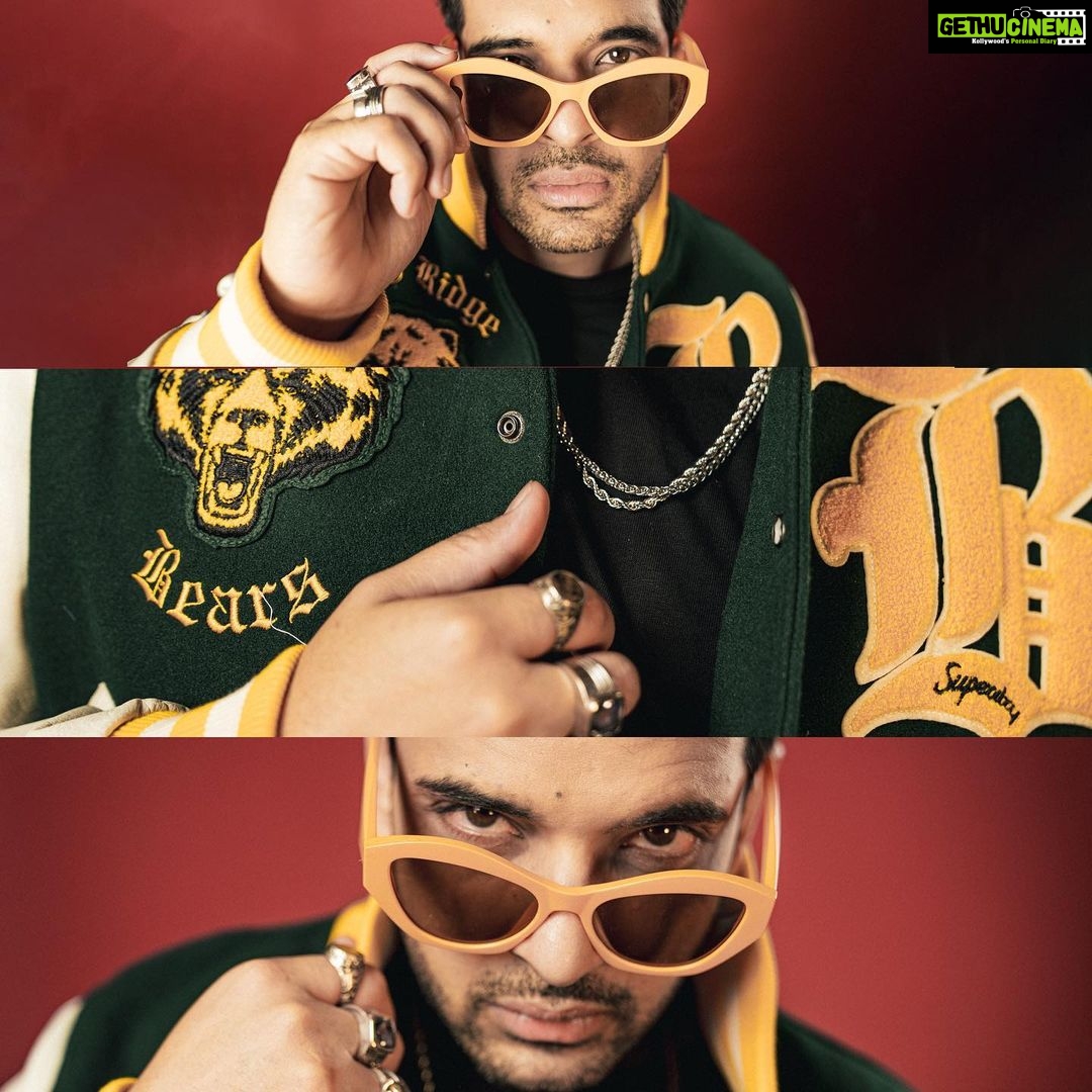 Karan Kundrra Instagram - Most Wanted Munda🍊 Shot by : @that.nikhil Concept : @appu.rentlyblunt @tgbtroop Styled by : @shreeum #StyledbyTGB Style team : @anushakala Jacket courtesy : @superdryindia Jewels : @inoxjewelryin Shot at @dotstudiosmumbai