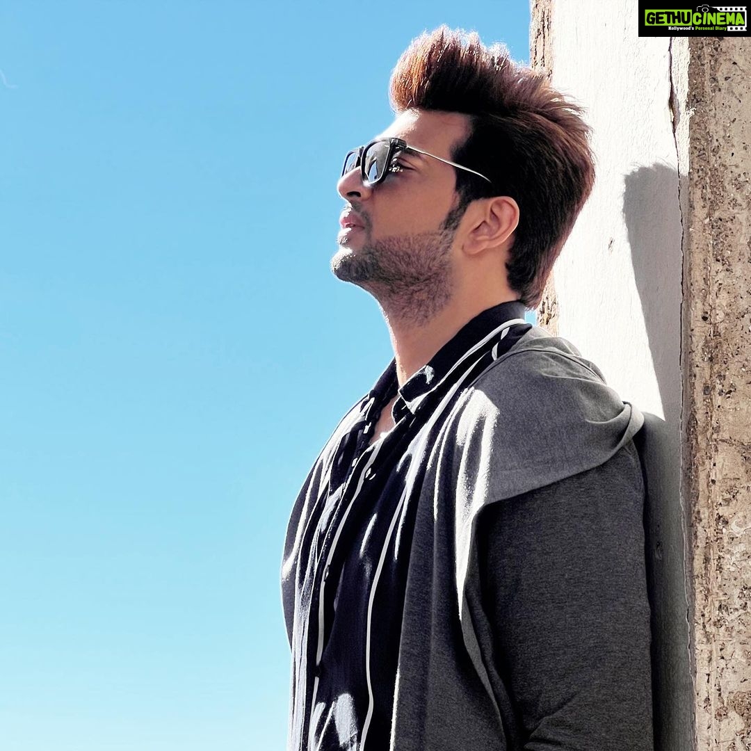 Karan Kundrra Instagram - you don’t have to throw me to the wolves.. they come when I call.. 🐺