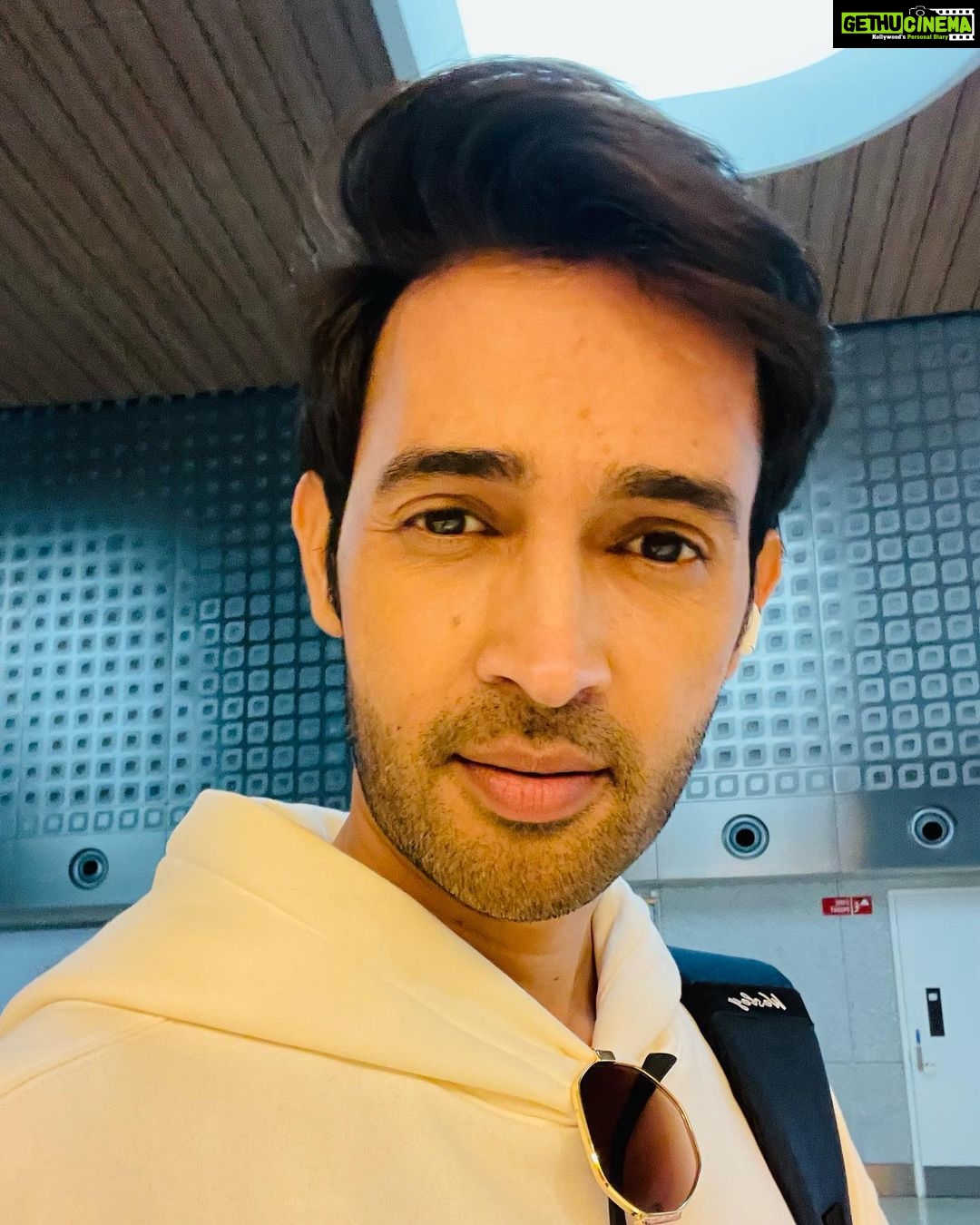 Karan Sharma Instagram - Student look selfie .. how’s it guys … #lookoftheday #karansharma #
