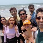 Karan Sharma Instagram - Ye gang kuch alag hai 😍😎❤️🤗 @avinashmukherjee_ @tanyasharma27 @radhikamuthukumar_official @kreetika10 @sanctimonious_fanatic @summitbhardwaj @akashrjagga - Love you guys .. Maza agya 😍😍 !! #vacationmode #karansharma #friends