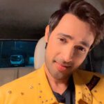 Karan Sharma Instagram - Is ❤️ Dil ki baton main nahin aneka 😬😃 #diltopagalhai #yrf #trending #pathan #comingsoon