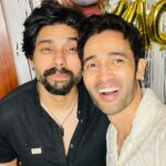 Karan Sharma Instagram - #happybirthdaytome - Toh Sasural se start karte hai 😬.. … Thanks a lot to my SSK2 family for being there with me for my birthday celebration 🥰… kuch family members party enjoy karte rehgaye pic click hi nahin ki 😬😂.. but I love you all ❤️😘 . @vibha_bhagat @rajevpaul @avinashmukherjee_ @jayatibhatia @radhikamuthukumar_official @sanctimonious_fanatic @itsshubhanshisingh @tanyasharma27 @aravchowdharry @rupeshkotwani_ @sanctimonious_fanatic #karansharma #happybirthday