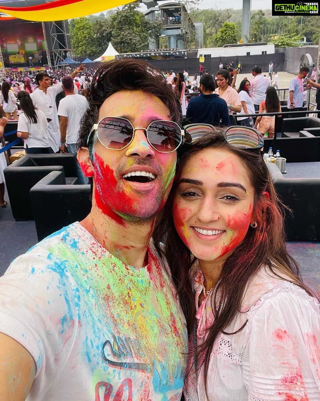 Karan Sharma Instagram - Happy Holi Guys … 😍😍..Have Colourful year ahead ! #happyholi #karansharma #king . Ps :- Birthday pics coming soon ❤️🤗. . .
