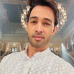 Karan Sharma Instagram - Have a jolly day 😎 #karansharma . . . #sasuralsimarka2 #vivaan #menfashion #menstyle