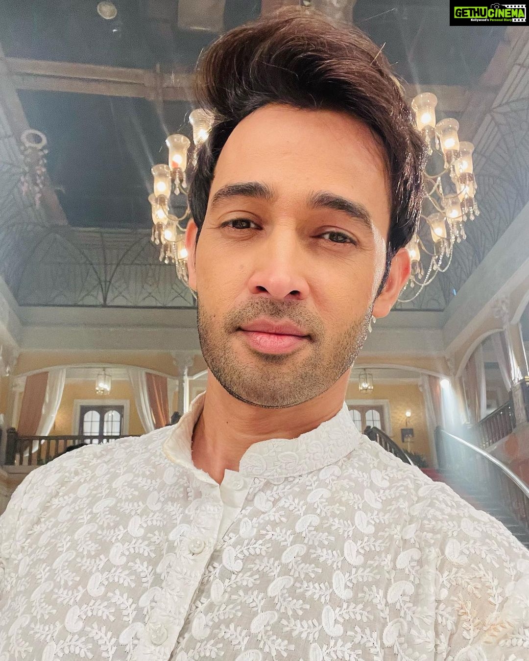 Karan Sharma Instagram - Have a jolly day 😎 #karansharma . . . #sasuralsimarka2 #vivaan #menfashion #menstyle