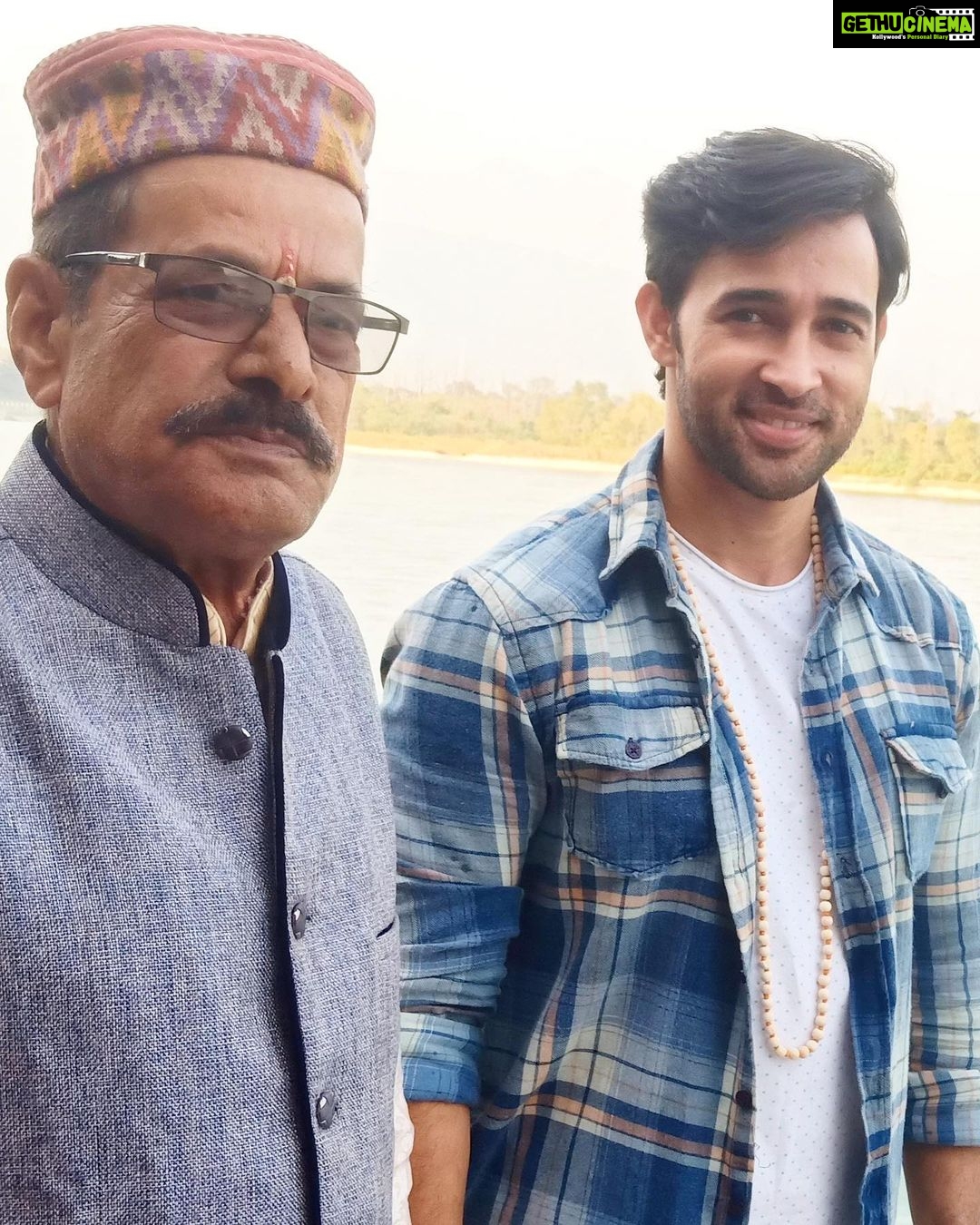 Karan Sharma Instagram - HAPPY BIRTHDAY PITAJI 😍🤗❤️😘… You inspire me every day .. May GOD Bless you with long , Happy and healthy life 🙏🥰!!! #happybirthdaypapa #love #blessings #karansharma #fatherson