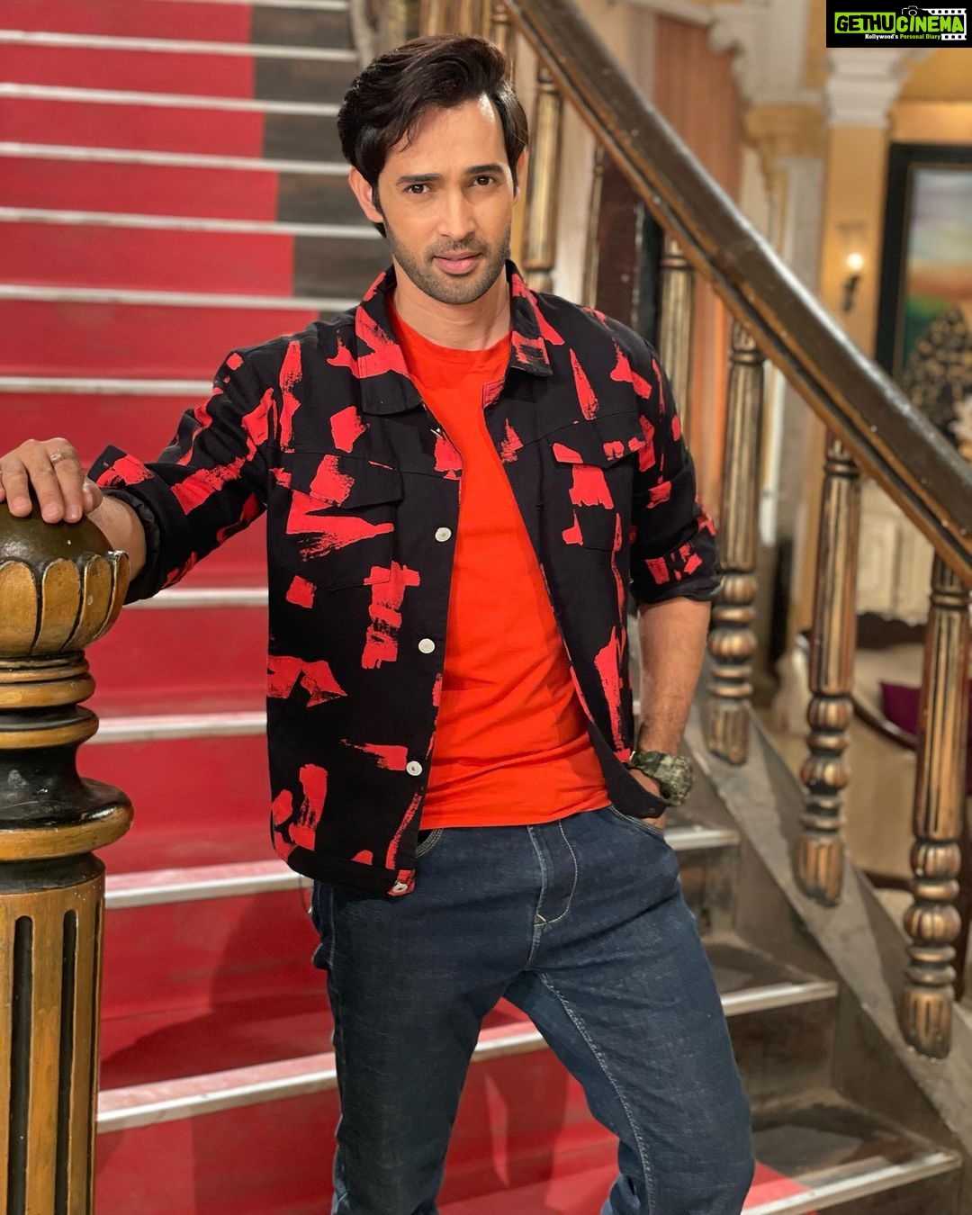 Karan Sharma Instagram - An evening is the PAUSE button that gives you a breather before you jump from one part of the day to another ☺️ ! #goodevening Pc :- @tanyasharma27 . . #eveningvibes #karansharma #saauralsimarka2