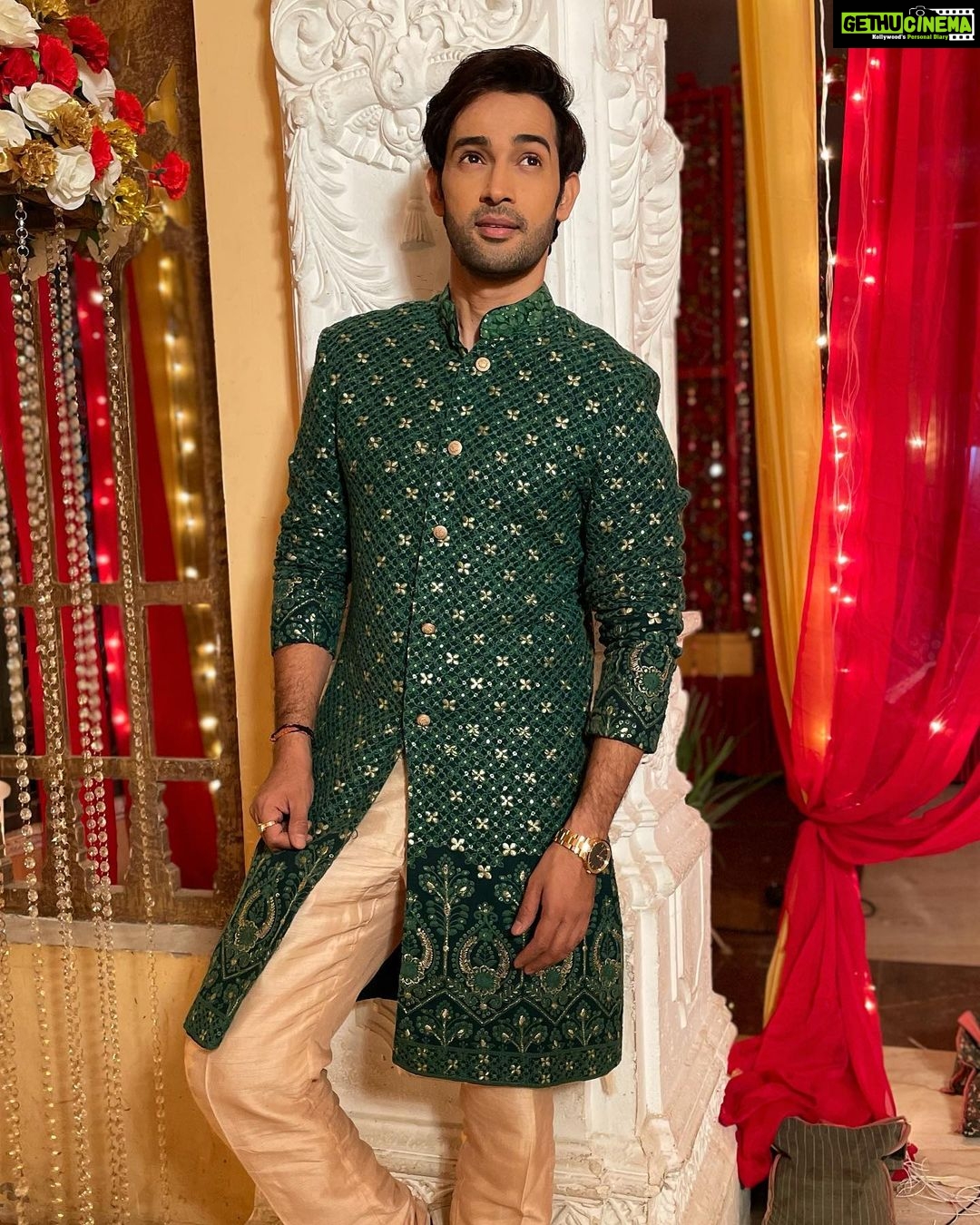 Karan Sharma Instagram - Good evening insta family 🥰 . . . #karansharma #sasuralsimarka2 #goodevening #instafamily #mensfashion