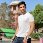 Karan Sharma Instagram – Few early memories from 2021 when the show just started .. ❤️! #sauralsimarka2 #vivaan #telecast #anniversary