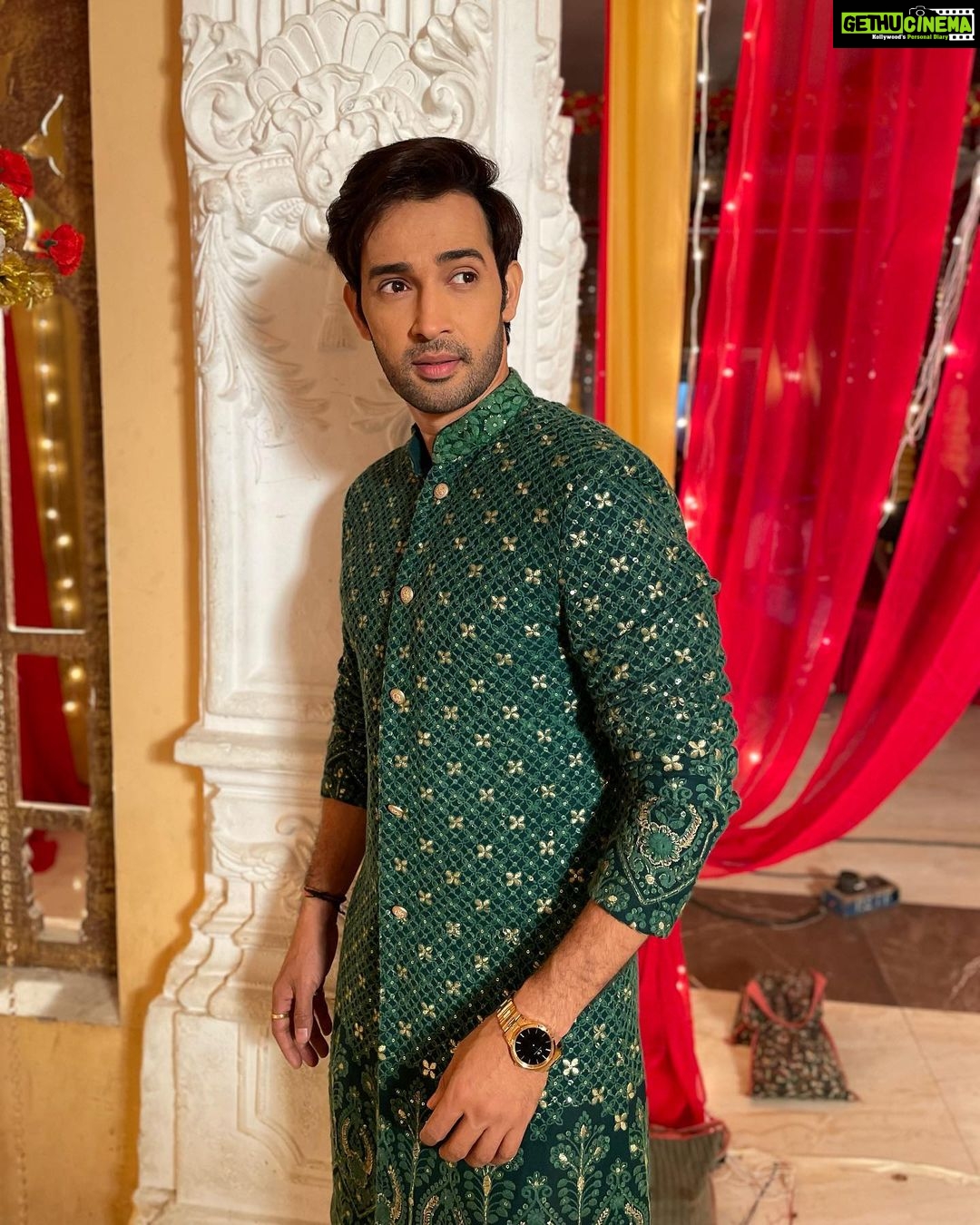 Karan Sharma Instagram - Good evening insta family 🥰 . . . #karansharma #sasuralsimarka2 #goodevening #instafamily #mensfashion