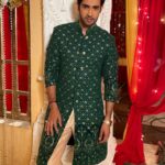 Karan Sharma Instagram - Good evening insta family 🥰 . . . #karansharma #sasuralsimarka2 #goodevening #instafamily #mensfashion