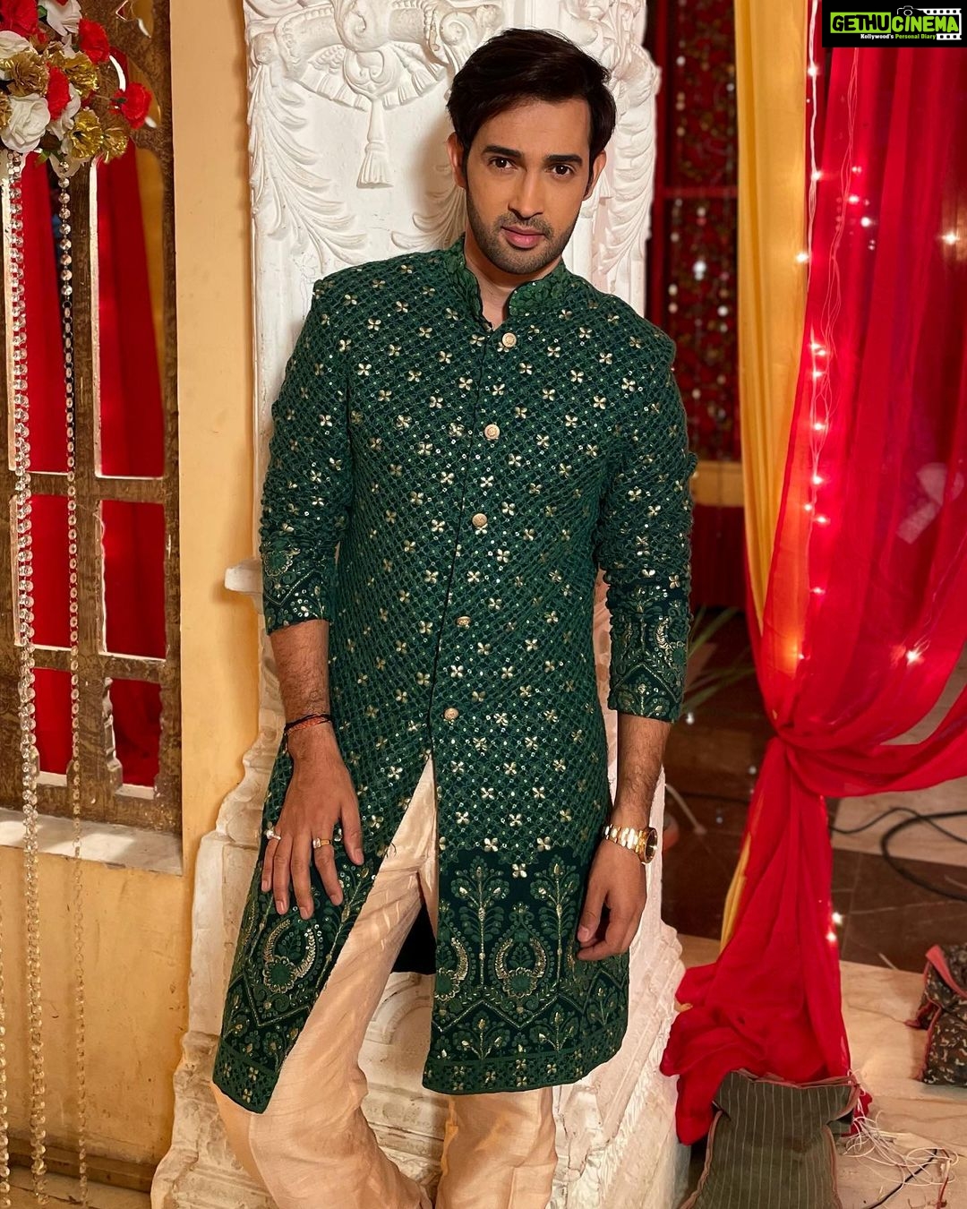 Karan Sharma Instagram - Good evening insta family 🥰 . . . #karansharma #sasuralsimarka2 #goodevening #instafamily #mensfashion