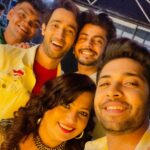Karan Sharma Instagram - What a wonderful night it was .. I had a great time @surabhi.samriddhi ☺️.. once again Wishing your mother @sumati.mehra a long and healthy life 🤗🥰 you both arranged a superb surprise Party for her ! Keep Rocking 🤘!
