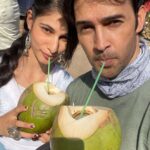 Karan Sharma Instagram - When on new year’s 1St day you plan to surprise Bappa by visiting Siddhivinayak temple.. But you find whole mumbai is here to surprise him 😬😂… and you come back home by visiting his temple from outside only 🙏🥰! . #ganpatibappamorya #sidhivinayak #blessings #karansharma