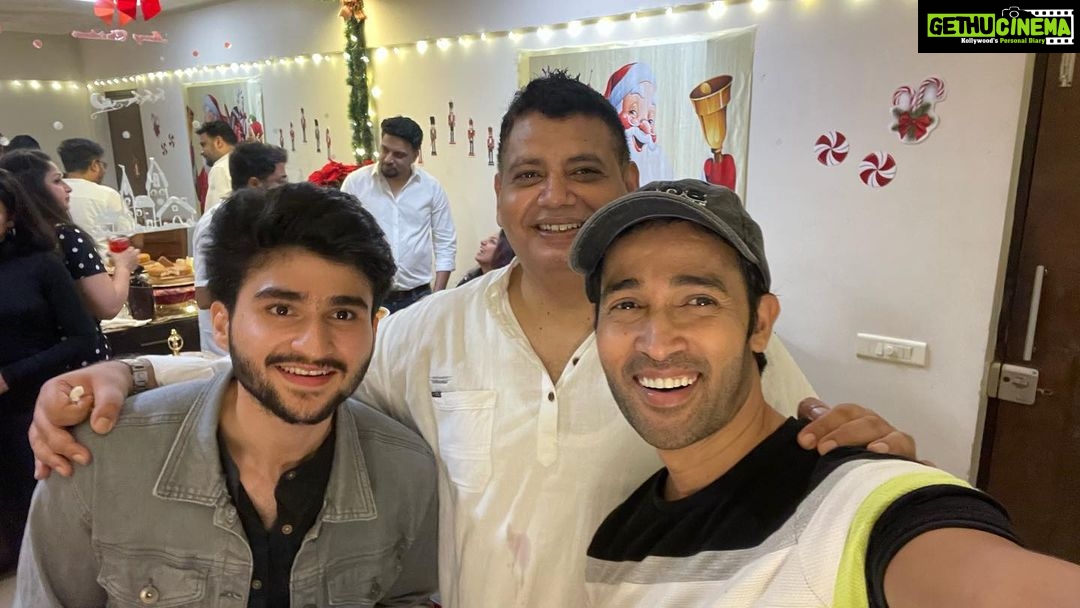 Karan Sharma Instagram - Thankyou for hosting this amazing get together @jayverma13 We all had great time ❤️🤗#sasuralsimarka2 #teamssk2 Mumbai, Maharashtra