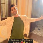 Karan Sharma Instagram - Happy Birthday To The King of Romance @iamsrk ❤️❤️🤗🤗 #happybirthdaysrk . #karansharma #reels . . . . #srkfanclub #srklovers #sharukhkhan