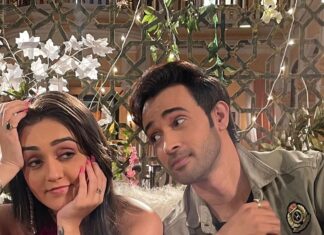 Karan Sharma Instagram - Kesi Ho ? 😀 @tanyasharma27 #reels . . . . #tanyasharma #karansharma #keseho #chaipeelo