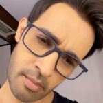 Karan Sharma Instagram - Diwali hai Msgs to ayenge hi 😍🤓 - #reels #karansharma