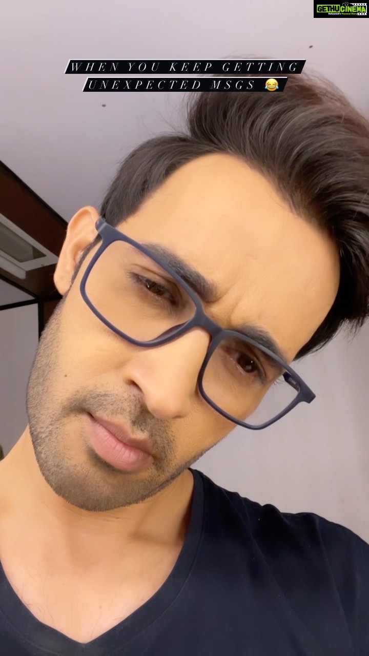 Karan Sharma Instagram - Diwali hai Msgs to ayenge hi 😍🤓 - #reels #karansharma