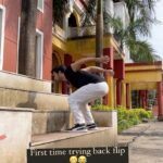 Karan Sharma Instagram - Ye lo my mera pehla Back flip 🤓… . . . . #karansharma #backflip #trendingreels #funnyvideos