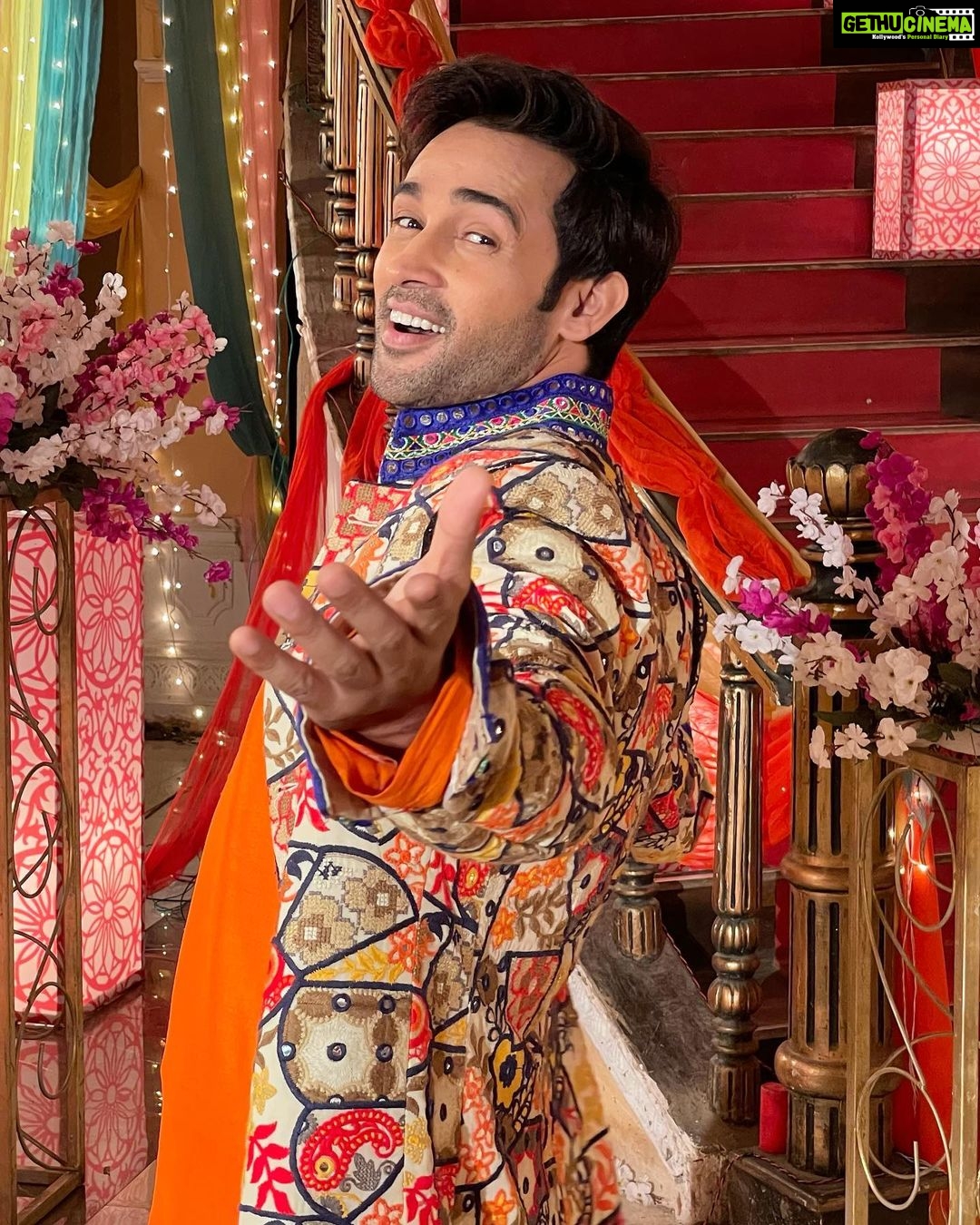 Karan Sharma Instagram - Happy Dussehra to all 🤗🥰 ! . . . . #karansharma #happydussehra #inidanfestival #jaishreeram
