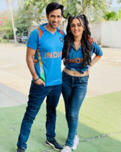 Karan Sharma Instagram - Vivaan - Reema ka Tashion  Dekhne ke liye Are you Guys ready ??.. watch  Oswal’s Cricket League 😎#comingsoon  at 6pm  @colorstv @rstfofficial #reevaan  #sasuralsimarka2  #karansharma  #tanyasharma