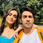 Karan Sharma Instagram - Outdoor shoot ka maza hi kuch our hai 😎 @tanyasharma27 … #sasuralsimarka2 #reevaan #vivaan #reema