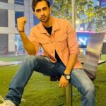 Karan Sharma Instagram - Think about other’s good and GOD will take care of yours well being 🥰 .. #karansharma #thoughts #goodevening
