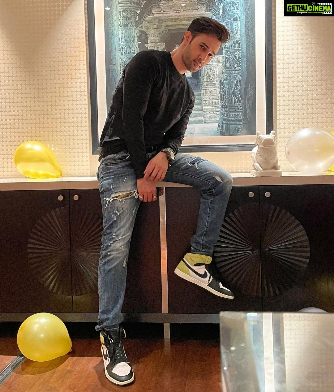 Karan Sharma Instagram - ❤️🥰 #karansharma #ajeebdastanhaiyeh #oldisgold
