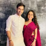 Karan Sharma Instagram - Diwali Celebrations with my besties 🎉🪔🥰🤗 #diwali #diwalivibes #festivevibes #karansharma