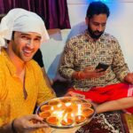 Karan Sharma Instagram - Deepawali 🪔 🪔… ❤️🎉 #festivevibes #family #friends