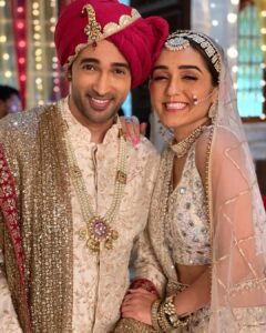 Karan Sharma Instagram - Ye Ladki hai allah 😀🥰 @tanyasharma27 #reevaan .
.
.
.
#tanyasharma #karansharma #sasuralsimarka2 #couplegoals