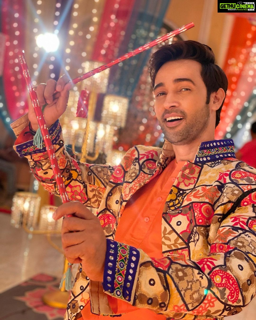 Karan Sharma Instagram - Are you guys enjoying Navratri’s - Dandiya dance 🕺 just like vivaan 😎 . . . . #sasuralsimarka2 #karansharma #vivaan #dandiya #navratri #dance