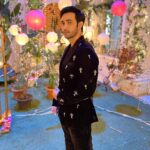 Karan Sharma Instagram - Handsomeness is over rated .. A person should be kind and gentle - Karan sharma #karansharma #thoughts Mumbai, Maharashtra