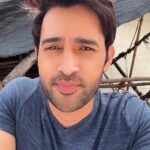 Karan Sharma Instagram - Spontaneous LIVE 😬❤️