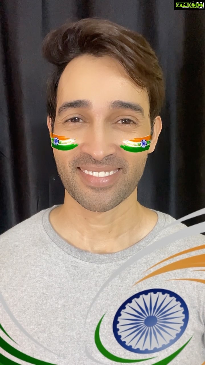 Karan Sharma Instagram - HAPPY 75th INDEPENDENCE DAY TO ALL INDIANS AROUND THE WORLD 🤗🥰..…JAI HIND 🙏 #happyindependenceday #india #karansharma #jaihind