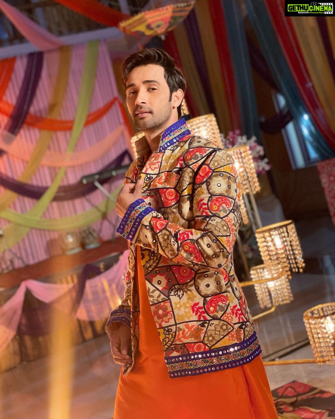 Karan Sharma Instagram - Are you guys enjoying Navratri’s - Dandiya dance 🕺 just like vivaan 😎 . . . . #sasuralsimarka2 #karansharma #vivaan #dandiya #navratri #dance