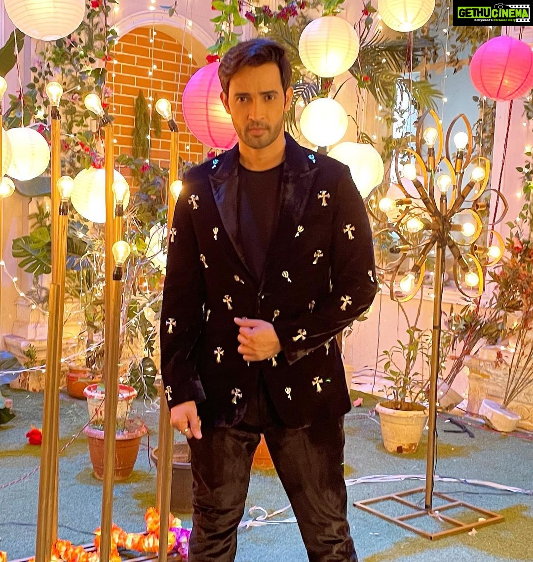 Karan Sharma Instagram - Handsomeness is over rated .. A person should be kind and gentle - Karan sharma #karansharma #thoughts Mumbai, Maharashtra