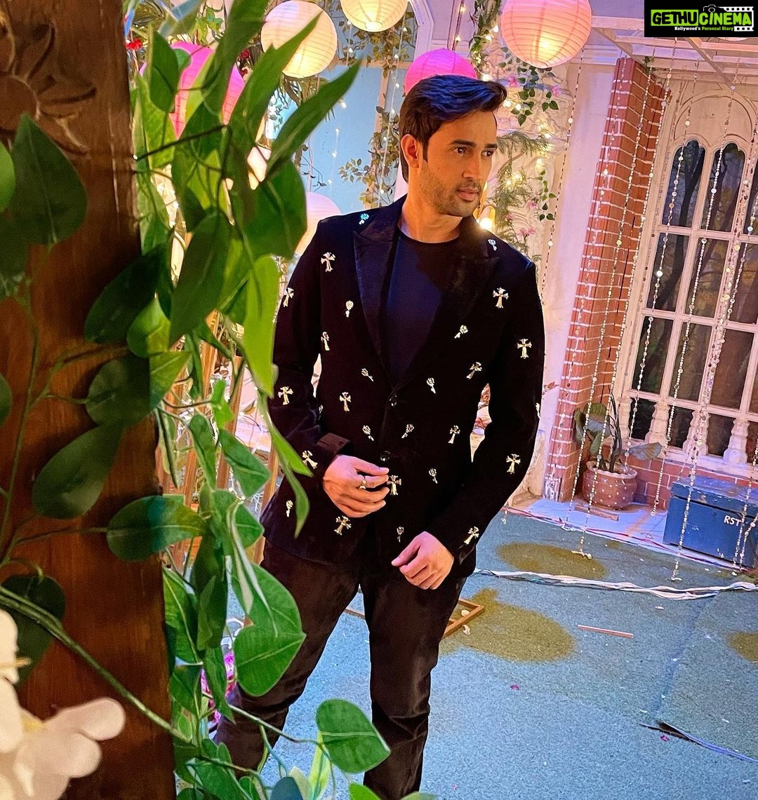 Karan Sharma Instagram - Handsomeness is over rated .. A person should be kind and gentle - Karan sharma #karansharma #thoughts Mumbai, Maharashtra