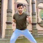 Karan Sharma Instagram - Main Late Latif hun but plz manage .. 😃😂 #karansharma #reelsinstagram #reelsvideo