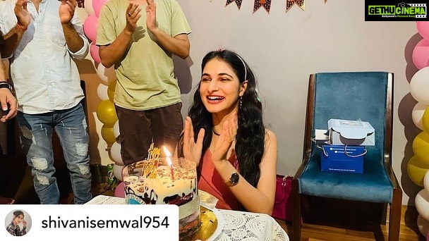 Karan Sharma Instagram - Happy birthday Shivani - And much love to all who made it possible to make her birthday memorable! 🥳🤗❤️ ! Posted @withregram • @shivanisemwal954 Thank you so much all of you for making my birthday so special… -I can’t express my feeling in words 🤗🙏 . @nikita28sh @rohandeep987 @tanyasharma27 @sudeeshfilms @radhikamuthukumar_official @avinashmukherjee_ @vibhusharma_official @jits_adtani @chawlakajal @prashant_muzumdar @aebyborntoshine @kreetika10 @dharmishthadagia @itsshubhanshisingh @paulsonthomasofficial @summitbhardwaj #rahilbhai #rahulbhai .. Love you all ❤️ . . #happybirthdaytome #blessings #family #friends