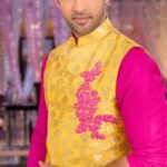 Karan Sharma Instagram - Hit LIKE button ❤️ IF U LOVE this guy … #vivaanoswal #sasuralsimarka2 #colorstv #karansharma