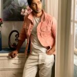 Karan Sharma Instagram - Happy social Media Day to my Instagram family 🥰🤗#happysocialmediaday #karansharma #instagram #love