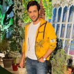 Karan Sharma Instagram - 1,2 or 3 which one is good 🧐😎 #karansharma #sasuralsimarka2 #vivaan