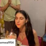 Karan Sharma Instagram - Happy birthday Shivani - And much love to all who made it possible to make her birthday memorable! 🥳🤗❤️ ! Posted @withregram • @shivanisemwal954 Thank you so much all of you for making my birthday so special… -I can’t express my feeling in words 🤗🙏 . @nikita28sh @rohandeep987 @tanyasharma27 @sudeeshfilms @radhikamuthukumar_official @avinashmukherjee_ @vibhusharma_official @jits_adtani @chawlakajal @prashant_muzumdar @aebyborntoshine @kreetika10 @dharmishthadagia @itsshubhanshisingh @paulsonthomasofficial @summitbhardwaj #rahilbhai #rahulbhai .. Love you all ❤️ . . #happybirthdaytome #blessings #family #friends