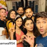 Karan Sharma Instagram - Happy birthday Shivani - And much love to all who made it possible to make her birthday memorable! 🥳🤗❤️ ! Posted @withregram • @shivanisemwal954 Thank you so much all of you for making my birthday so special… -I can’t express my feeling in words 🤗🙏 . @nikita28sh @rohandeep987 @tanyasharma27 @sudeeshfilms @radhikamuthukumar_official @avinashmukherjee_ @vibhusharma_official @jits_adtani @chawlakajal @prashant_muzumdar @aebyborntoshine @kreetika10 @dharmishthadagia @itsshubhanshisingh @paulsonthomasofficial @summitbhardwaj #rahilbhai #rahulbhai .. Love you all ❤️ . . #happybirthdaytome #blessings #family #friends