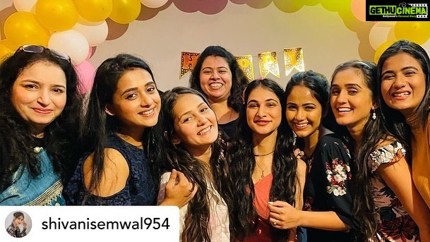 Karan Sharma Instagram - Happy birthday Shivani - And much love to all who made it possible to make her birthday memorable! 🥳🤗❤️ ! Posted @withregram • @shivanisemwal954 Thank you so much all of you for making my birthday so special… -I can’t express my feeling in words 🤗🙏 . @nikita28sh @rohandeep987 @tanyasharma27 @sudeeshfilms @radhikamuthukumar_official @avinashmukherjee_ @vibhusharma_official @jits_adtani @chawlakajal @prashant_muzumdar @aebyborntoshine @kreetika10 @dharmishthadagia @itsshubhanshisingh @paulsonthomasofficial @summitbhardwaj #rahilbhai #rahulbhai .. Love you all ❤️ . . #happybirthdaytome #blessings #family #friends